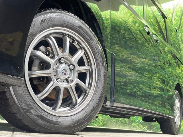 TOYOTA VOXY 2015 Image 31