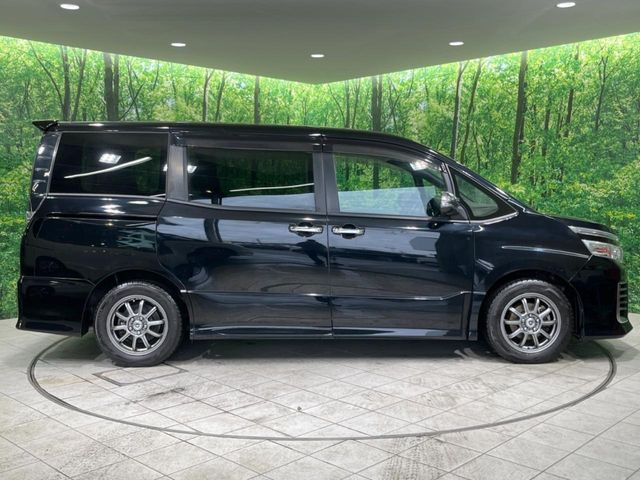 TOYOTA VOXY 2015 Image 31