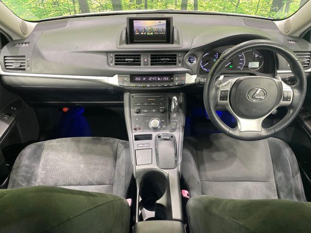 TOYOTA LEXUS CT200H 2011 Image 31