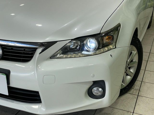 TOYOTA LEXUS CT200H 2011 Image 31