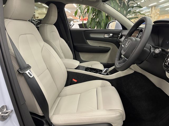 VOLVO XC40 2025 Image 31