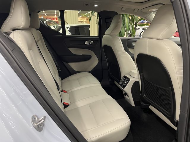 VOLVO XC40 2025 Image 31