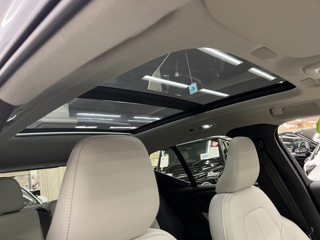 VOLVO XC40 2025 Image 31