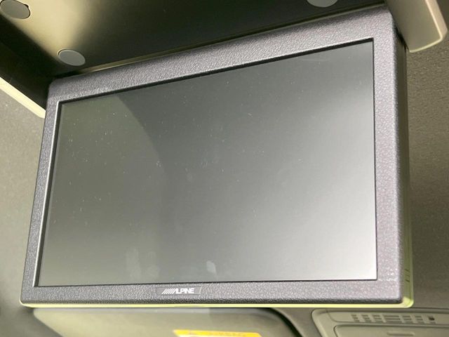 TOYOTA NOAH 2018 Image 31