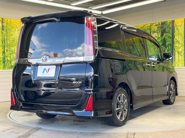 TOYOTA NOAH 2018 Image 31