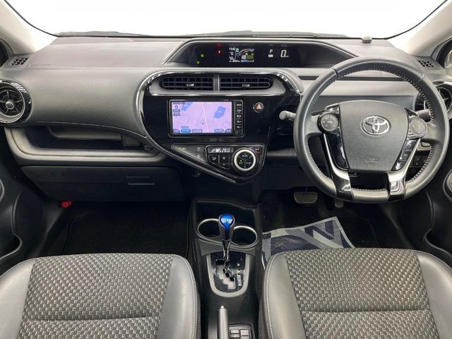 TOYOTA AQUA 2017 Image 31