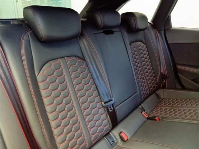 AUDI RS4 AVANT 2021 Image 31