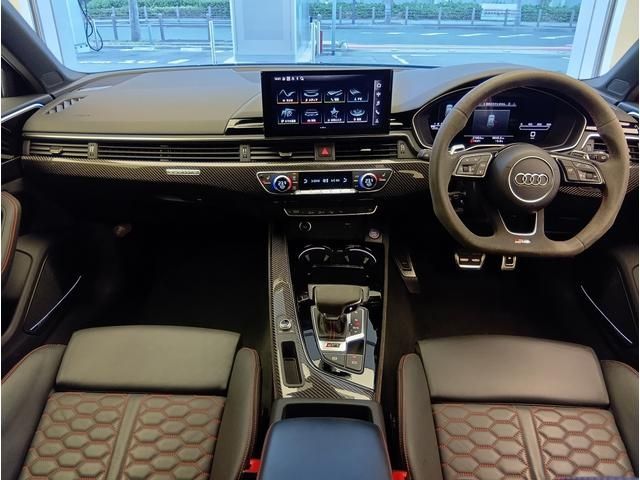 AUDI RS4 AVANT 2021 Image 31