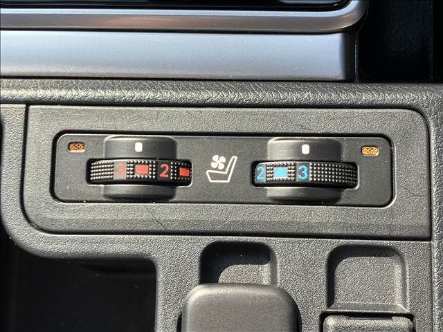 TOYOTA LANDCRUISER PRADO 2022 Image 31