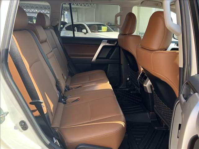 TOYOTA LANDCRUISER PRADO 2022 Image 31