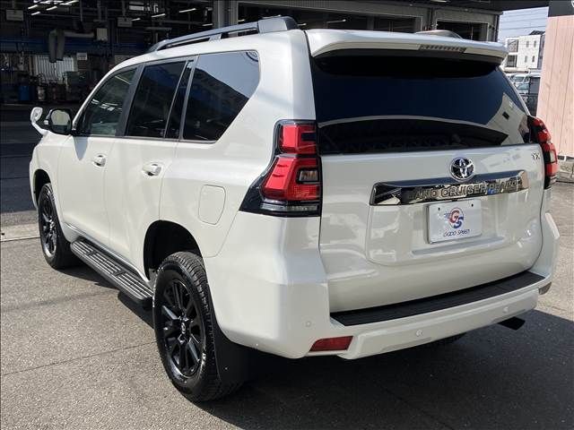 TOYOTA LANDCRUISER PRADO 2022 Image 31