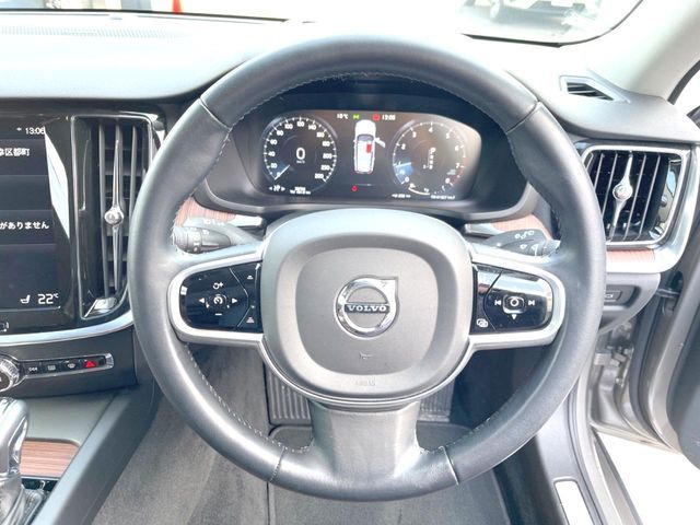 VOLVO V60 2020 Image 31