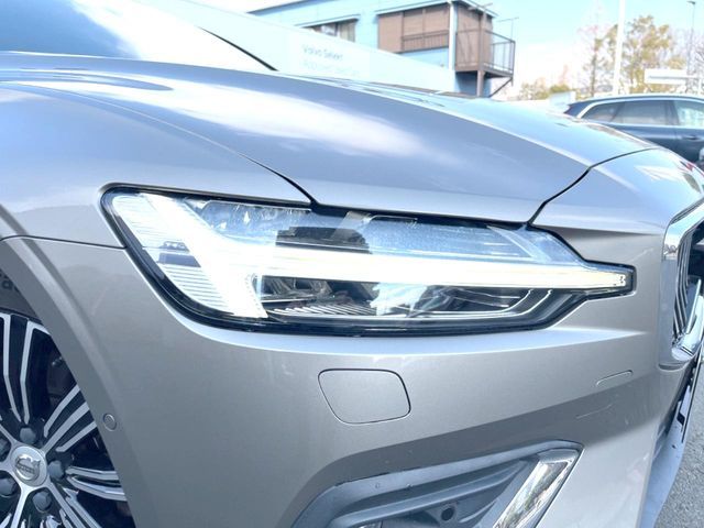 VOLVO V60 2020 Image 31