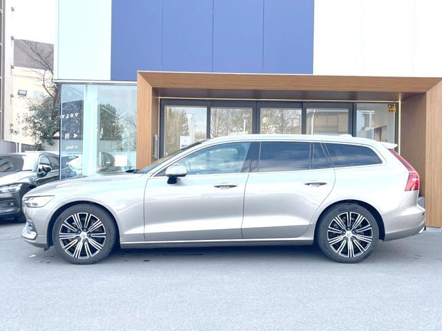 VOLVO V60 2020 Image 31