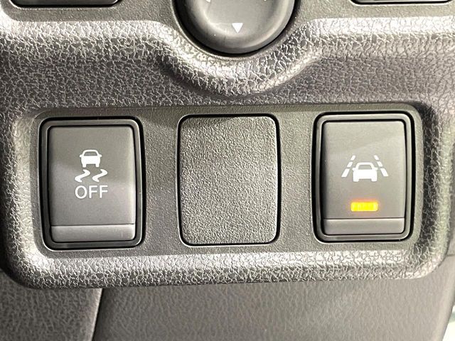 NISSAN NOTE 2017 Image 31