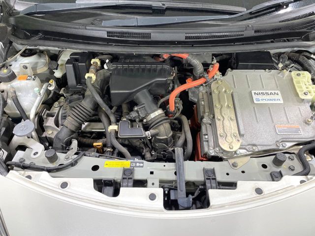 NISSAN NOTE 2017 Image 31