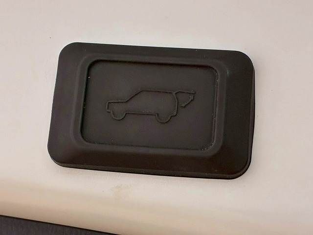 TOYOTA RAV4 4WD 2023 Image 31