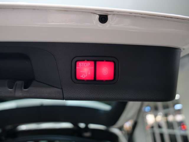 MERCEDES BENZ GLC CL 2019 Image 31