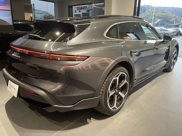 PORSCHE TAYCAN 2024 Image 31