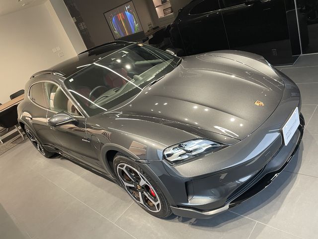 PORSCHE TAYCAN 2024 Image 31