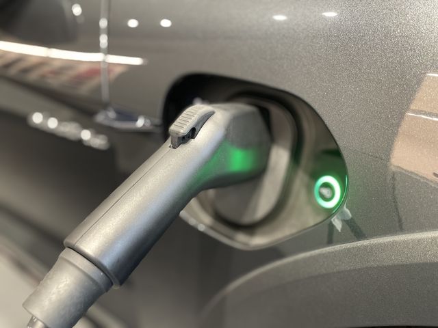 PORSCHE TAYCAN 2024 Image 31