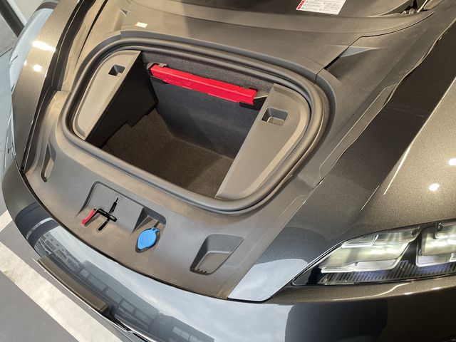 PORSCHE TAYCAN 2024 Image 31