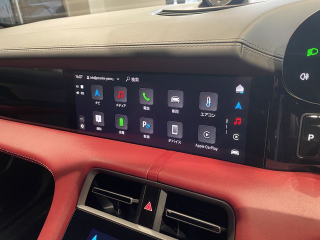 PORSCHE TAYCAN 2024 Image 31