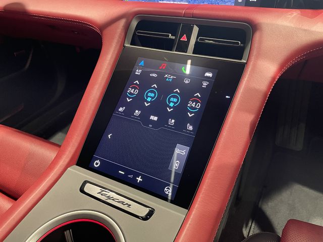 PORSCHE TAYCAN 2024 Image 31