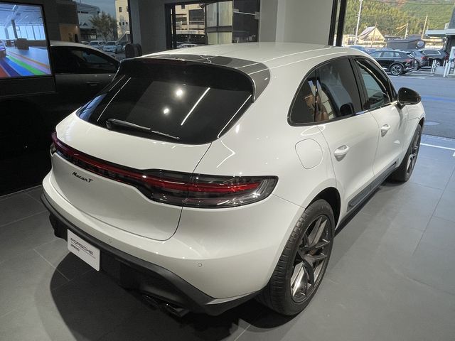 PORSCHE MACAN 2023 Image 31