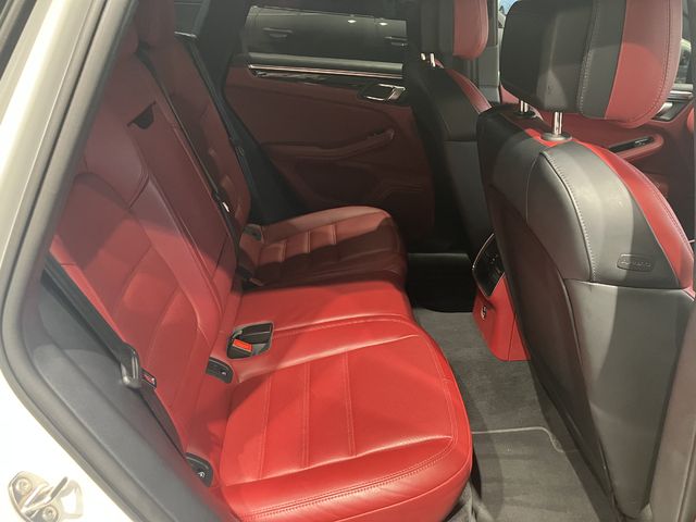 PORSCHE MACAN 2023 Image 31