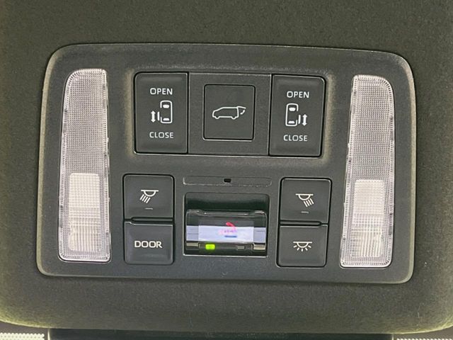 TOYOTA VOXY HYBRID 2024 Image 31