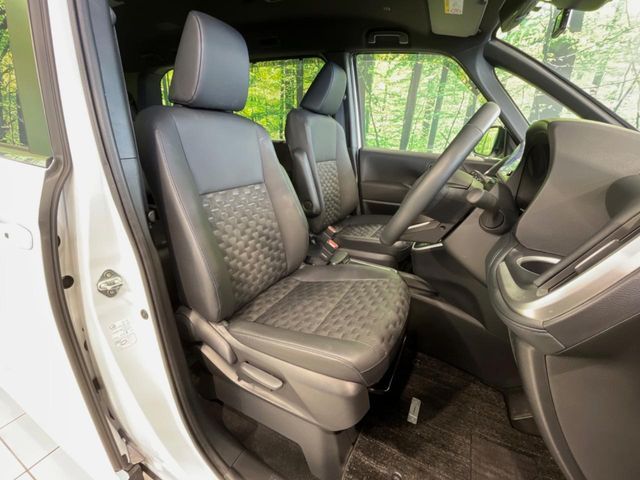 TOYOTA VOXY HYBRID 2024 Image 31