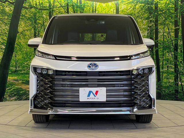 TOYOTA VOXY HYBRID 2024 Image 31