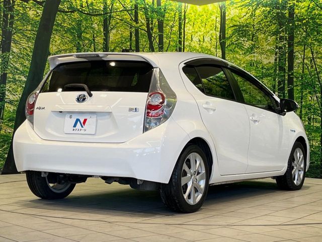 TOYOTA AQUA 2013 Image 31