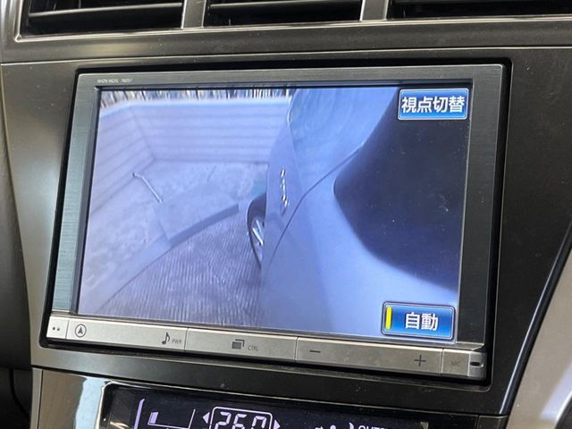 TOYOTA PRIUS ALPHA 2013 Image 31