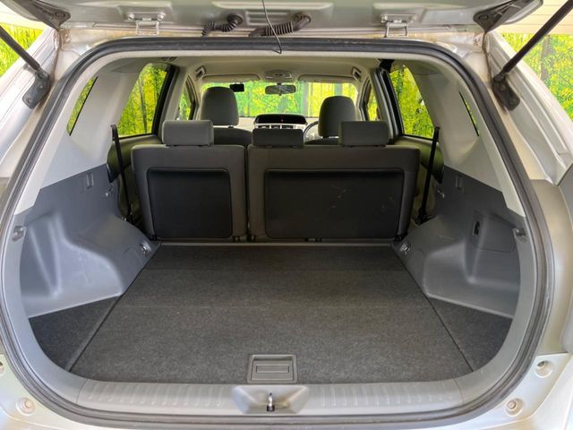 TOYOTA PRIUS ALPHA 2013 Image 31