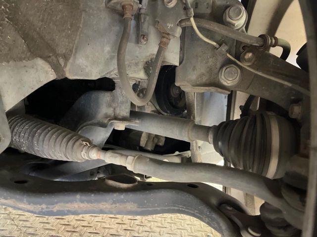 TOYOTA PRIUS ALPHA 2013 Image 31