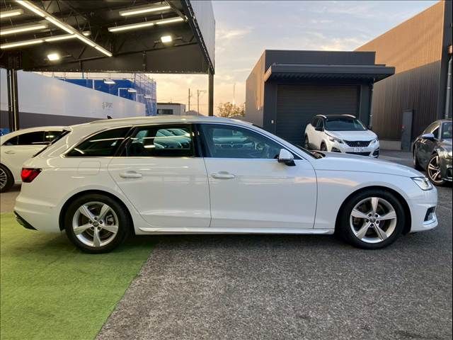 AUDI A4 AVANT 2021 Image 31