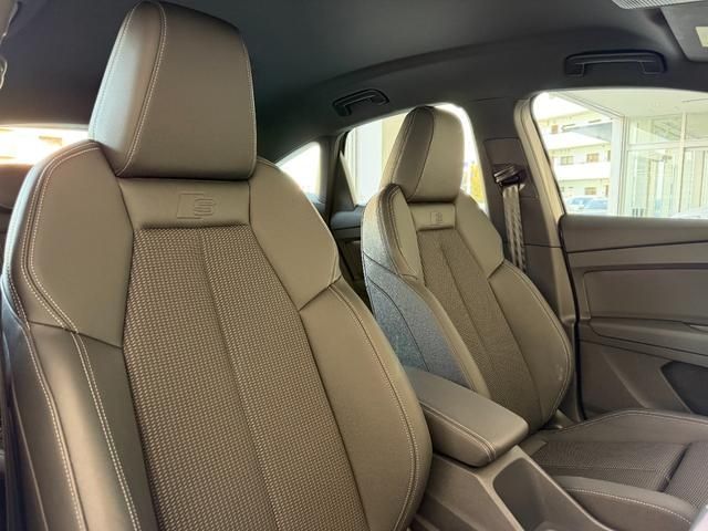 AUDI Q4 E-TRON SPORT 2024 Image 31