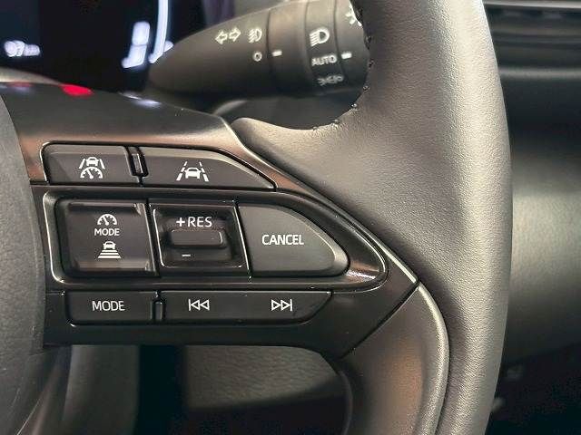 TOYOTA YARIS CROSS HYBRID 2025 Image 31