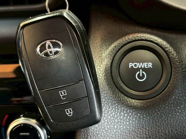 TOYOTA YARIS CROSS HYBRID 2025 Image 31