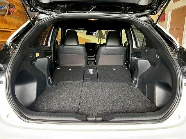 TOYOTA YARIS CROSS HYBRID 2025 Image 31