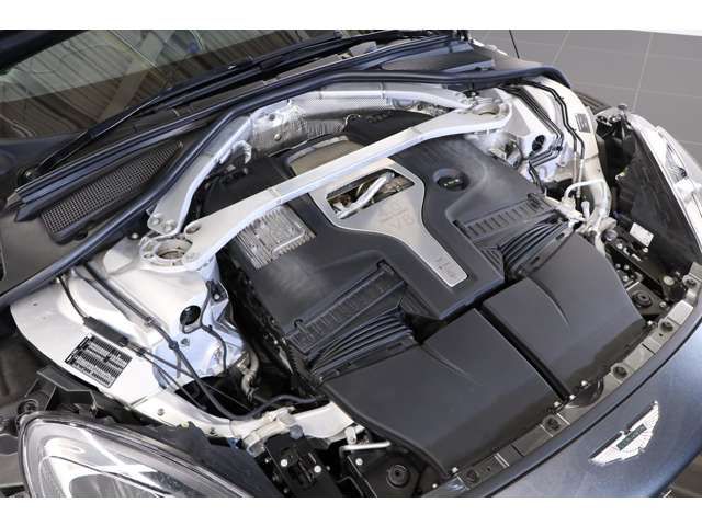 ASTON MARTIN SUV 2021 Image 31