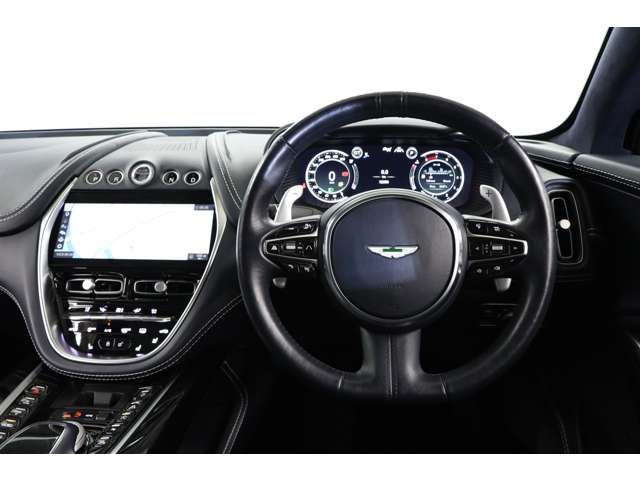 ASTON MARTIN SUV 2021 Image 31