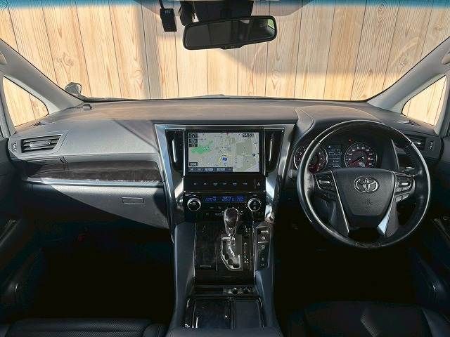 TOYOTA VELLFIRE 2018 Image 31