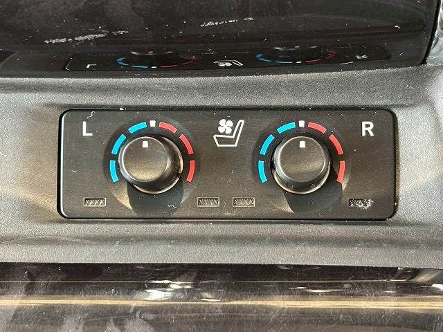 TOYOTA VELLFIRE 2018 Image 31