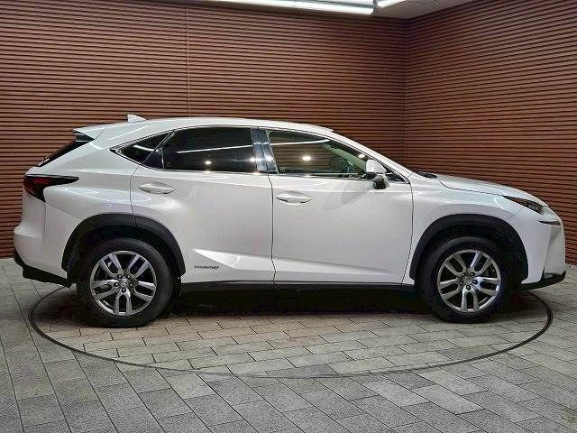 TOYOTA LEXUS NX300H 2015 Image 31