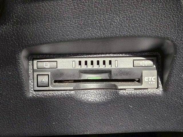 TOYOTA PRIUS 2019 Image 31