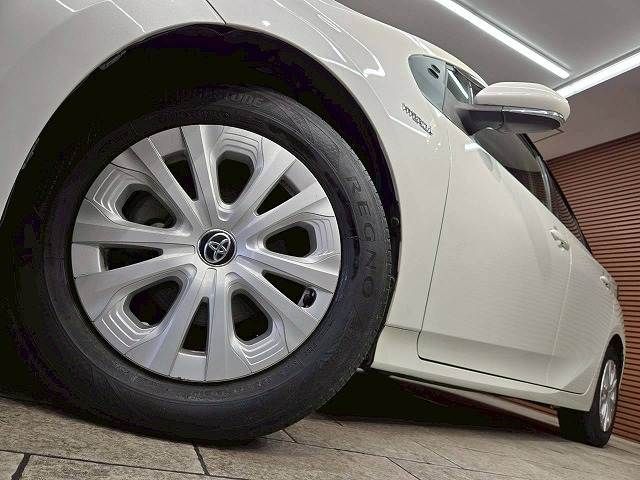 TOYOTA PRIUS 2019 Image 31