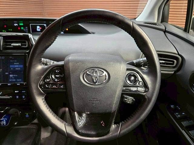 TOYOTA PRIUS 2019 Image 31
